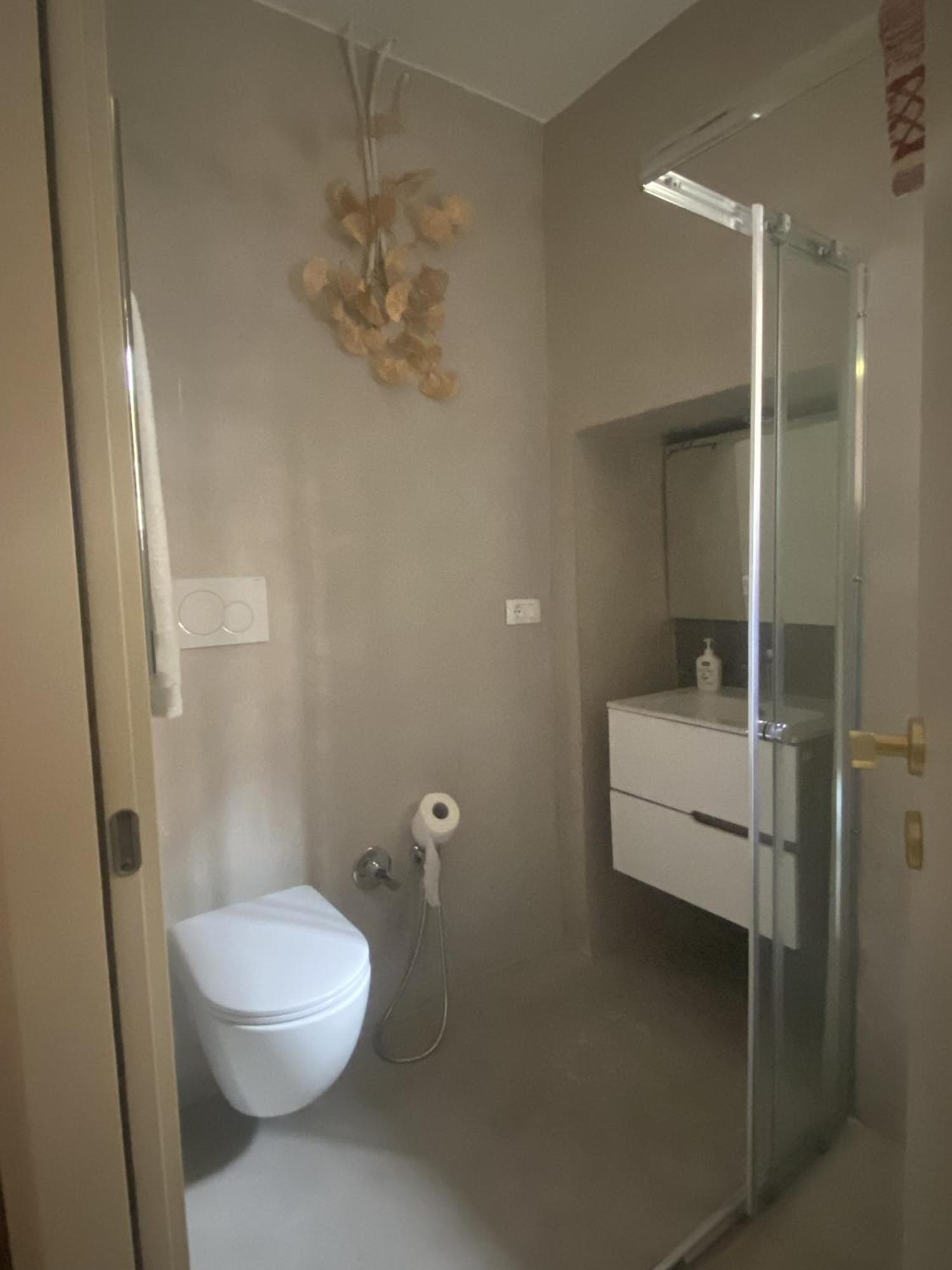 Quiet And Stylish - Bari City Center, Minutes To Station Zewnętrze zdjęcie